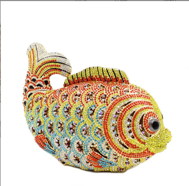 Pochette poisson ornée de strass