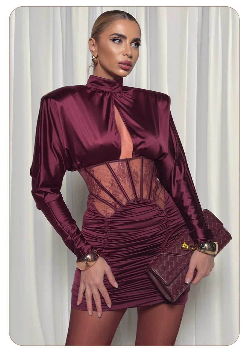 Robe Corset Froncée en Satin Bordeaux