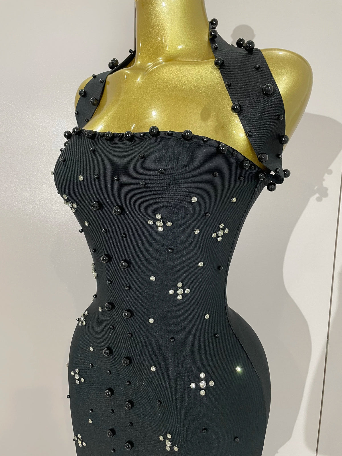 Robe midi à pansements, perles et strass