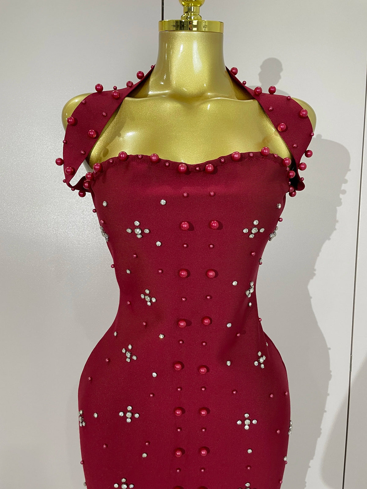 Robe midi à pansements, perles et strass