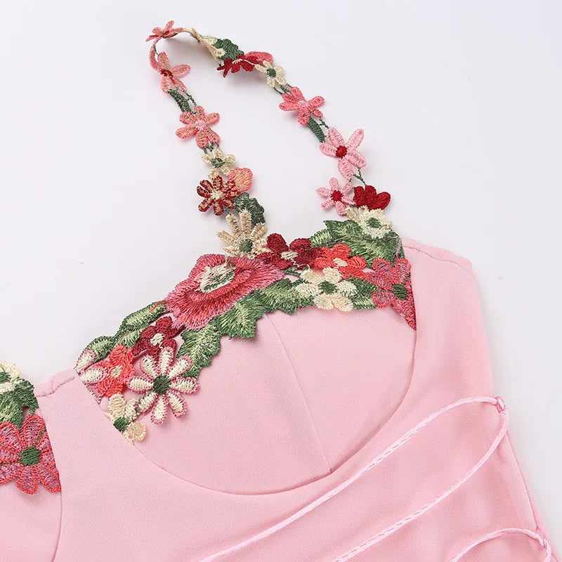 Robe midi à fleurs brodées
