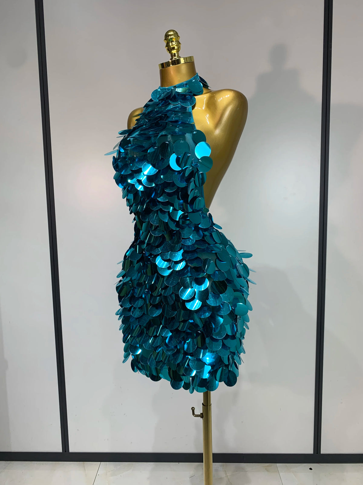 Mini-robe dos nu Marissa Sequins
