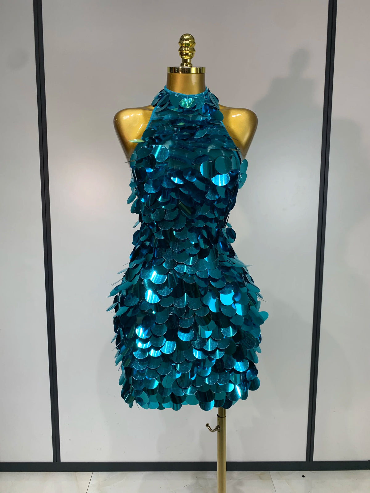Mini-robe dos nu Marissa Sequins