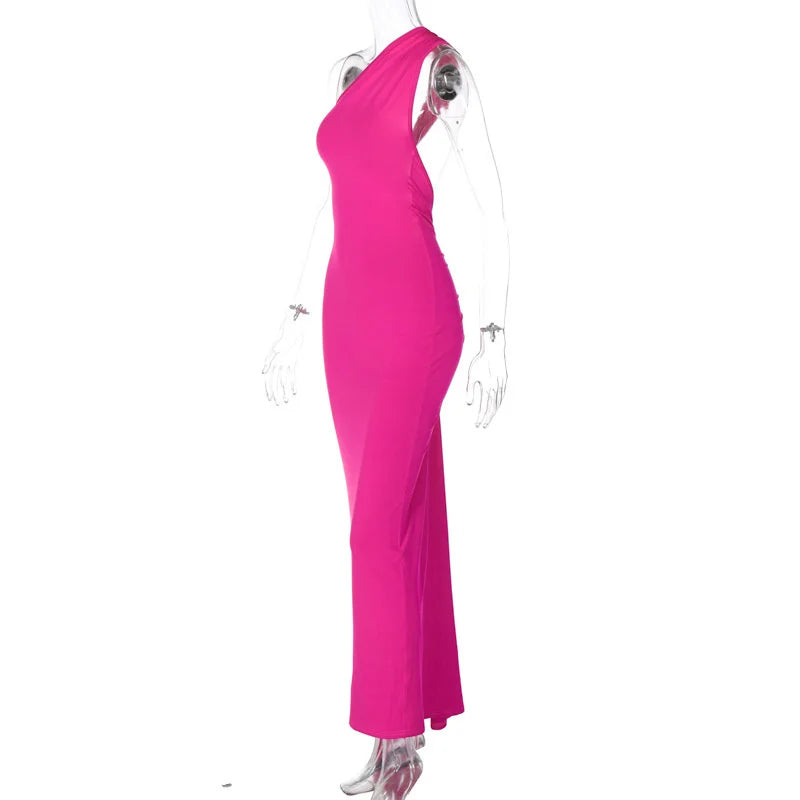 Robe longue froncée à dos nu et coupe oblique