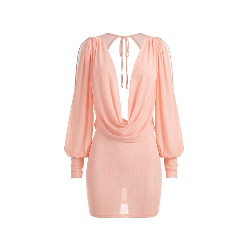 Mini-robe transparente à épaules dénudées