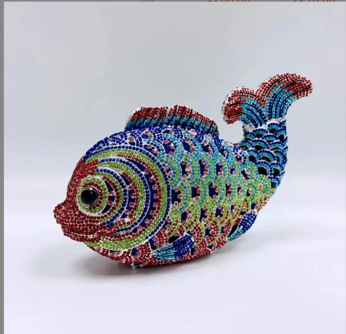 Pochette poisson ornée de strass