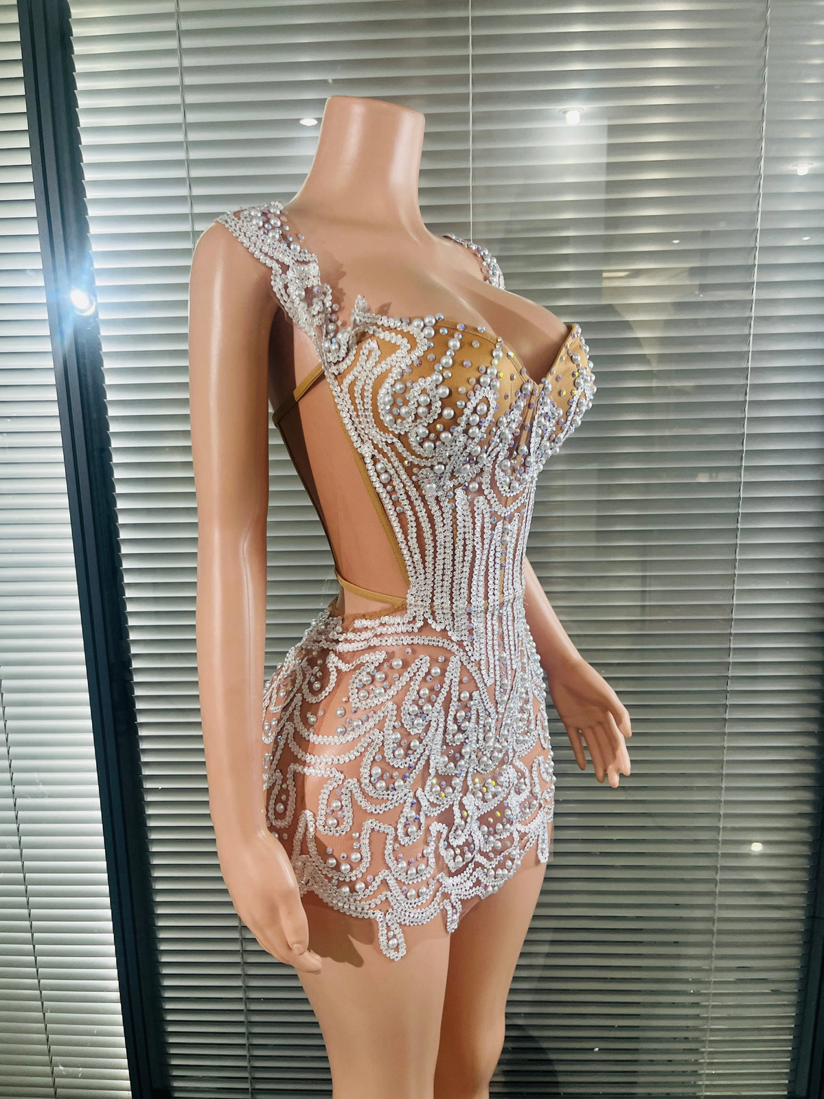 Robe perlée Champagne Mami