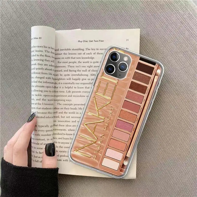 Coque iPhone fard à paupières maquillage glamour