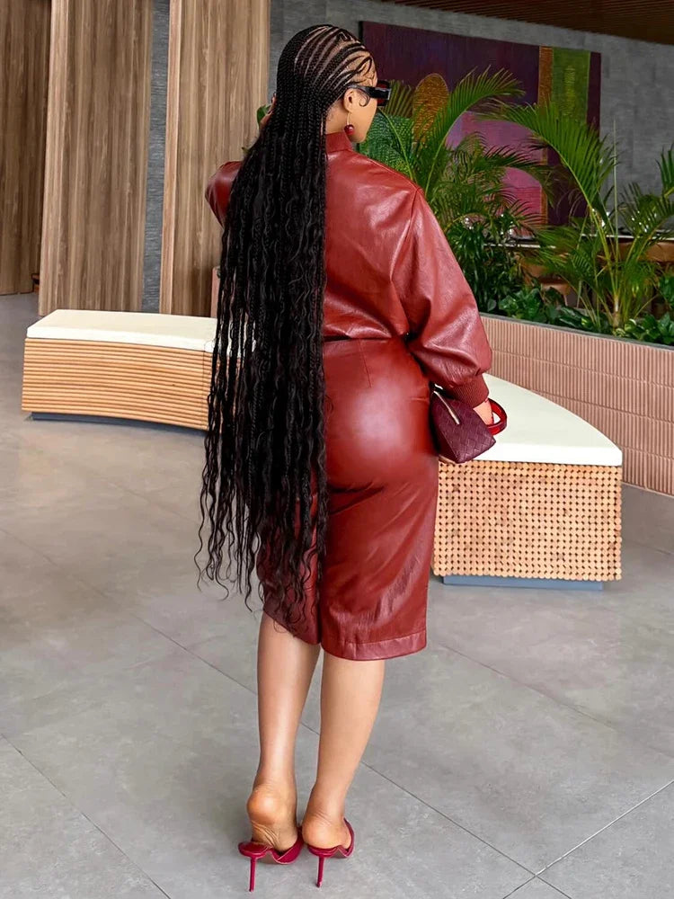 Ensemble court en cuir rouge