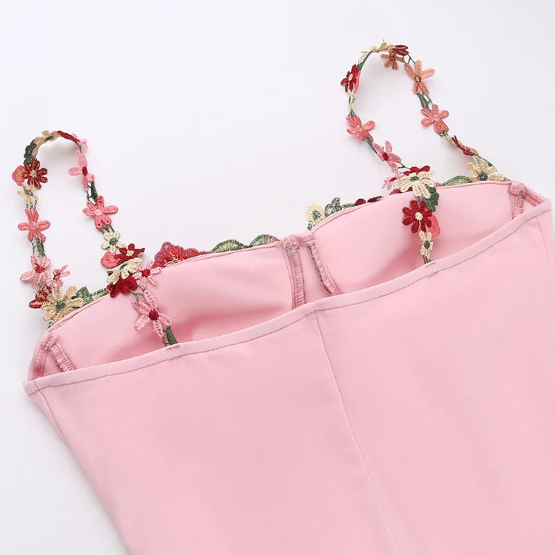 Robe midi à fleurs brodées