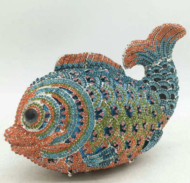 Pochette poisson ornée de strass