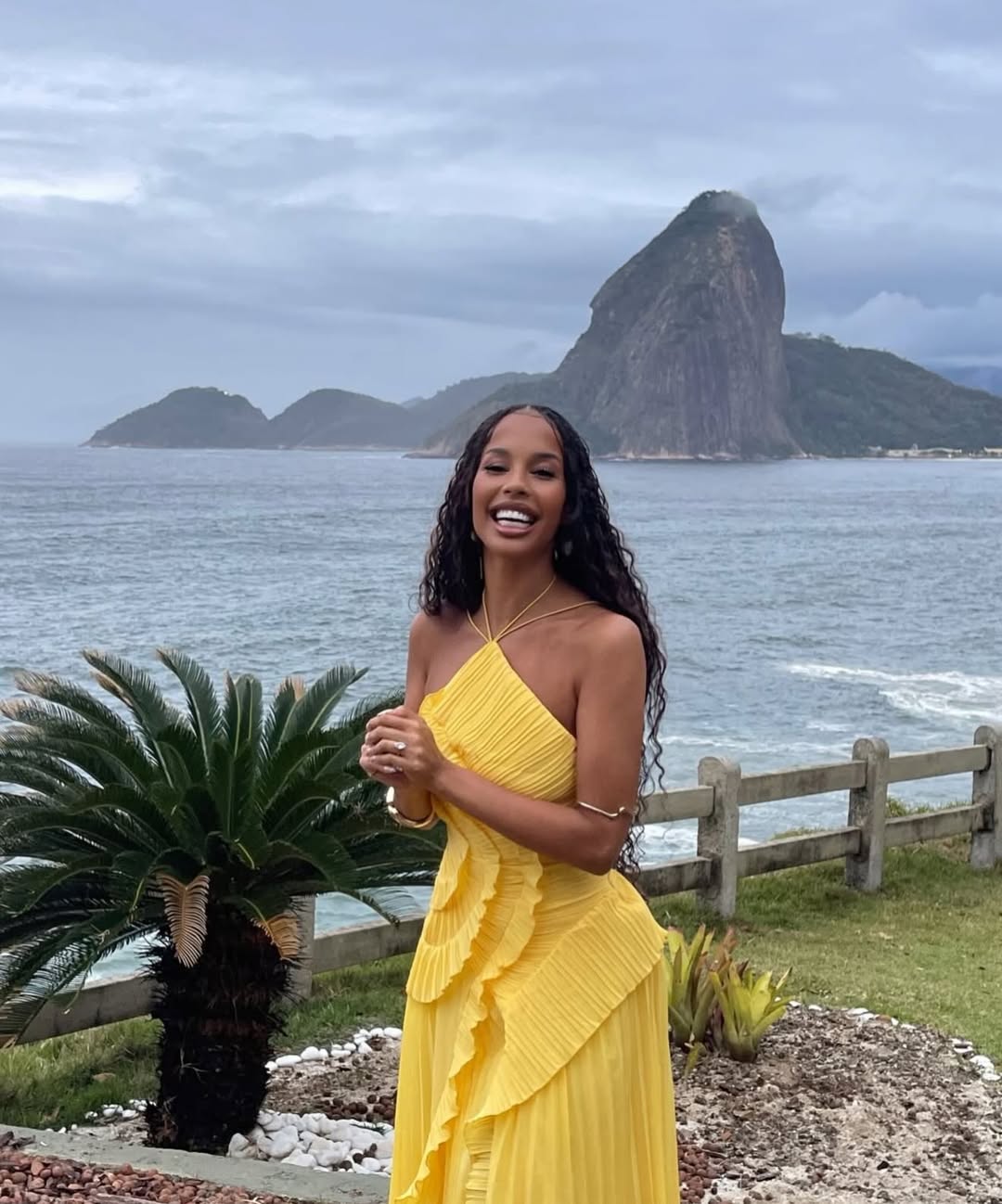 Robe longue Kelsi en mousseline à volants