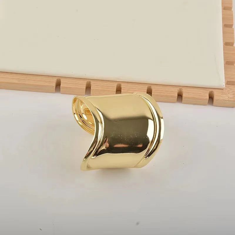 Asymmetry Bracelet Fashion Closet Clothing