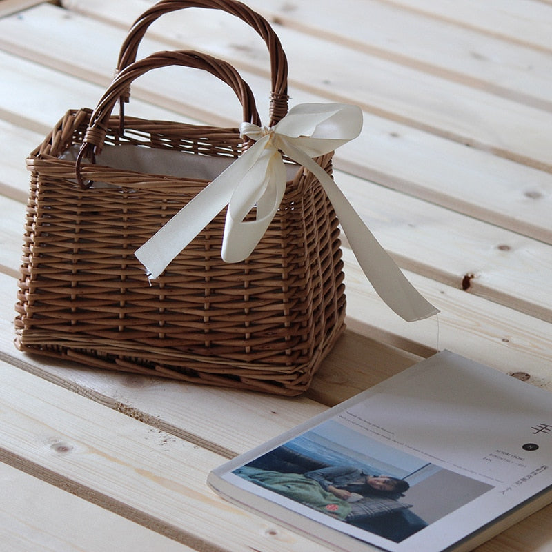 Ribbon Wicker Rattan Handbag
