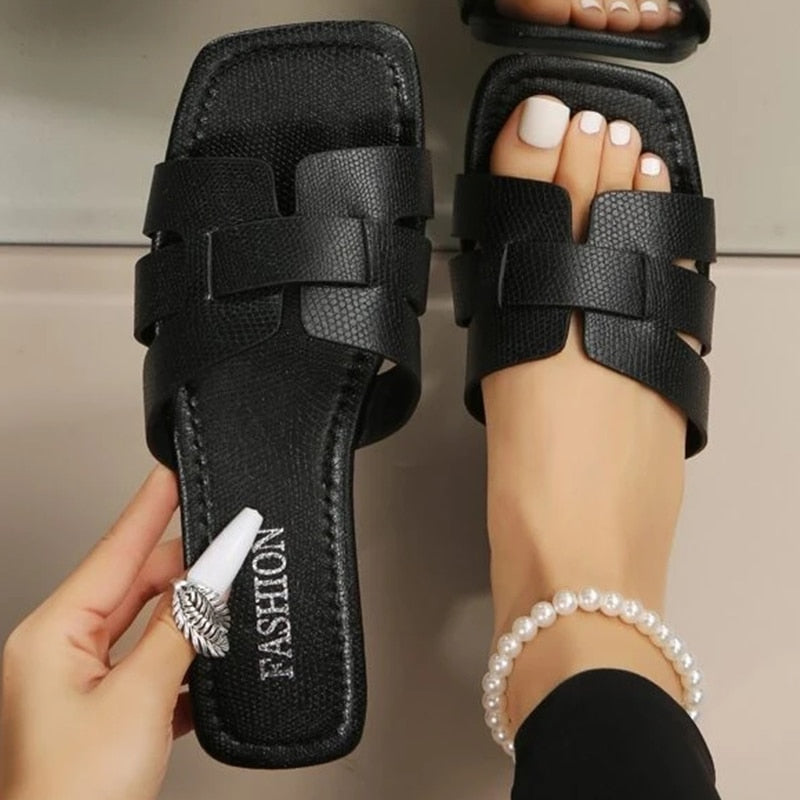 Stylish #Flat #Sandals #Collection #2020 | Latest Beautiful Flat Sandals  Designs | Fashion Trends | Sandals outfit summer, Sandals 2020 trends, Sandals  summer